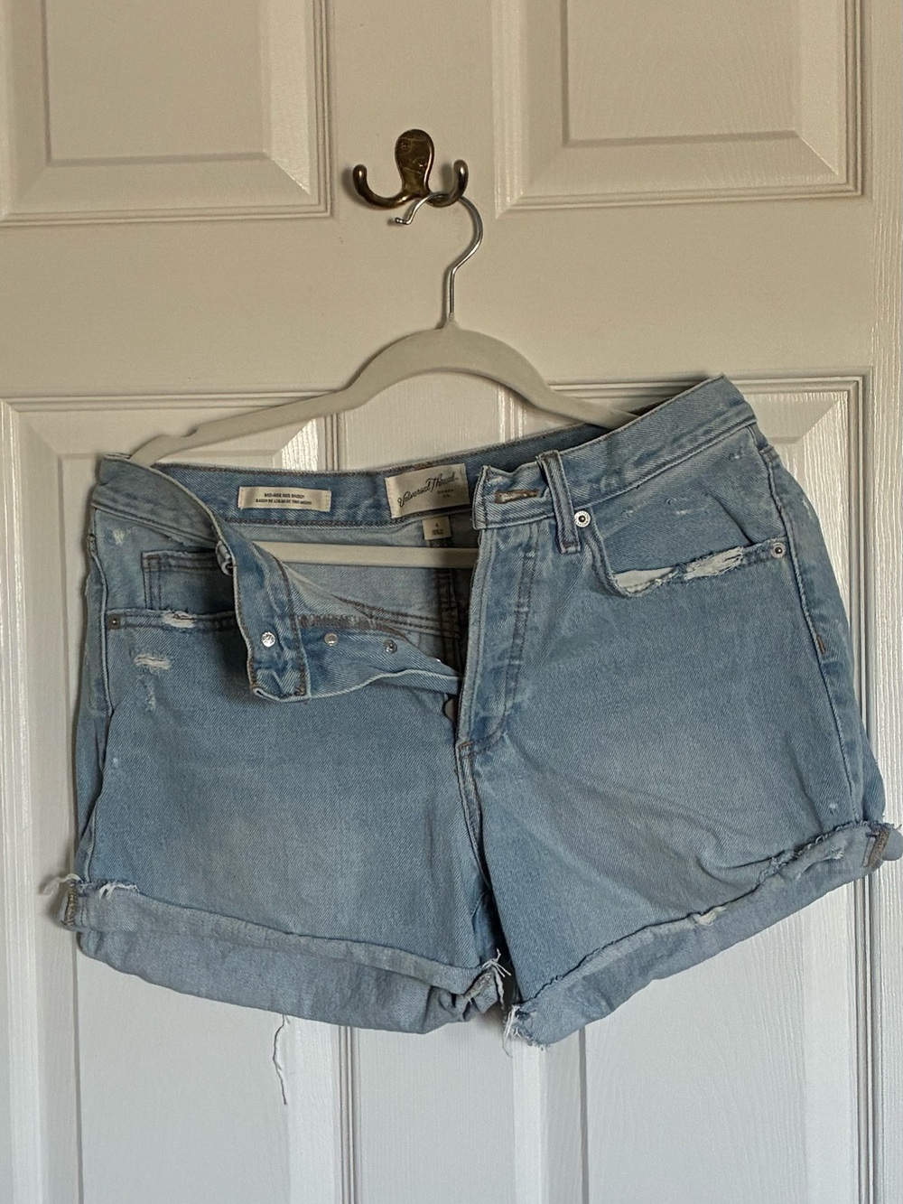 Universal Thread Light Wash Denim Rolled-Hem Shorts
